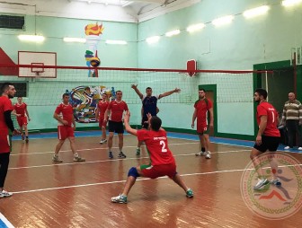 Волейболисты из Мостов соревновались в Новогрудке