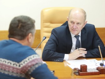 Председатель облисполкома Владимир Кравцов провел прием граждан