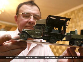 Коллекционер из Гродно собрал 375 масштабных моделей техники времен Второй мировой войны