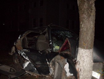 В Волковыске автомобиль попал в ДТП: пассажира доставали спасатели