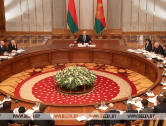 Лукашенко высказался о зарплатах и ценах в Минске