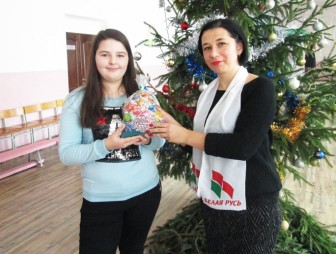 «Белая Русь» дарит праздник детям Мостовщины