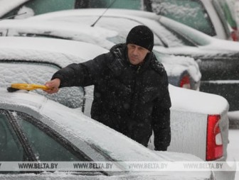 Снег, слабая метель и гололедица: Белгидромет о погоде 6 января