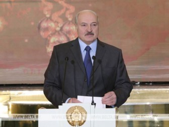 Александр Лукашенко: Беларусь в ближайшие годы будут 'пробовать на зуб', и надо быть готовыми ответить на это