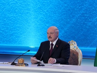 А. Лукашенко проводит встречу с представителями общественности и СМИ