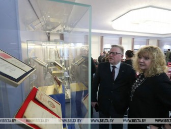 Выставка к 25-летию принятия Конституции открылась в Минске