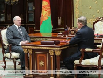 Александр Лукашенко принял с докладом Виктора Шеймана