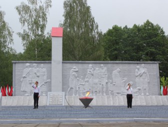 Профсоюзы взяли шефство над мемориальным комплексом Шимки