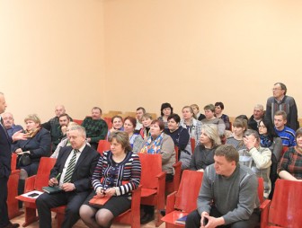 О чём рассказал председатель райисполкома Юрий Валеватый  во время встречи в  агрогородке Куриловичи