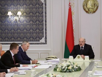 Александр Лукашенко сравнил некоторые действия российских партнеров по закрытию рынка для Беларуси с санкциями