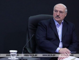 Лукашенко о введении охранников в школах: самые главные охранники - учителя