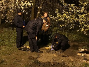 В Гродно во дворе частного дома обнаружены закопанные останки человека