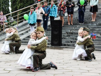 В Гродно 1000 белых журавлей выпустили в небо