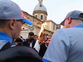 «Пламя мира» ждут в Гродно. В эстафете огня побегут разработчики MSQRD, олимпийские чемпионы и певцы