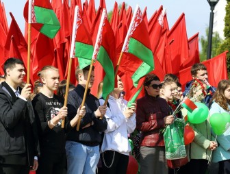 Объединяющие символы. День Государственного герба и Государственного флага Республики Беларусь празднуют в Гродно