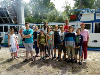 Белорусский союз женщин подарил детям поездку по историческим местам