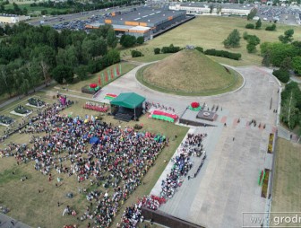 Концерты, фудкорты и вальс в центре. Почти 80 000 человек посетили День Независимости на Гродненщине