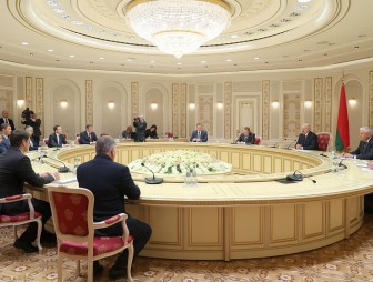 Александр Лукашенко: Беларусь готова сыграть свою роль в развитии Приморского края России