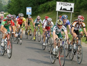 В 32-й раз велогонка «Неман» связала города-побратимы Гродно и Белосток. Стартовала она в Белостоке поздно вечером 24 июля
