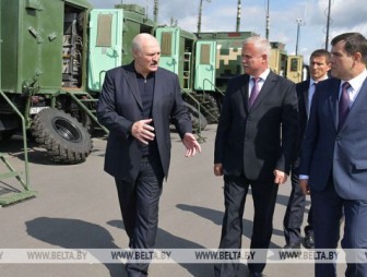 Александр Лукашенко посетил объект правительственной связи КГБ