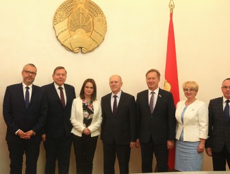 В облисполкоме состоялась встреча с министром по международному диалогу и канцелярии премьер-министра Республики Польша Анной Шмидт-Родзевич