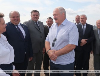 Александр Лукашенко подчеркивает важность комплексного подхода к сельхозработам в период уборочной