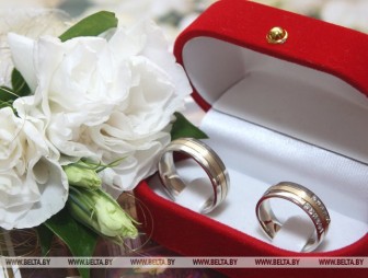 Свекровь отправила гостям свадебные приглашения с оскорблением невесты