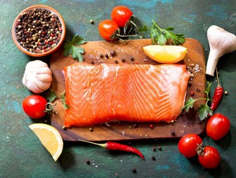 Чеснок, рыба и не только: названы продукты, которые нужно есть, чтобы не заболеть раком