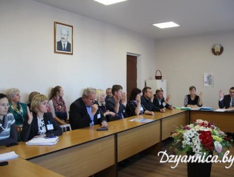 По Щучинскому избирательному округу зарегистрировано пять кандидатов