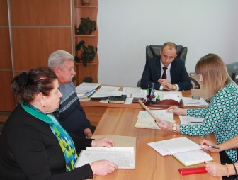 Председатель райисполкома Юрий Валеватый провёл приём граждан
