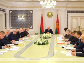 Лукашенко поставил задачу до 7 ноября завершить уборку и большинство осенних полевых работ