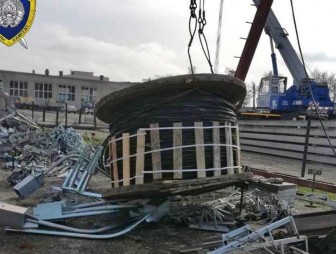 В Гродно в одной из строительных организаций погиб рабочий: с автокрана сорвалась бобина весом более тонны