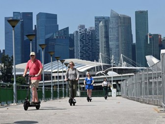 В Сингапуре введен запрет на использование электросамокатов на тротуарах