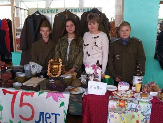 В канун каникул в школах Мостовского района прошли благотворительные ярмарки