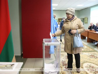 Участки для голосования на парламентских выборах закрылись в Беларуси