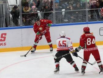 Хоккейная команда Президента Беларуси победила гродненцев в матче любительского турнира