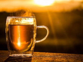 Диетолог: при простуде нельзя пить горячий чай