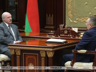 Лукашенко провел рабочую встречу с председателем Верховного суда