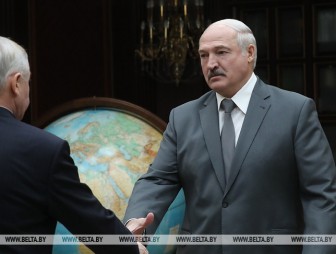 Результаты лучше прошлогодних - Александр Лукашенко обсудил с Виктором Шейманом работу системы Управделами