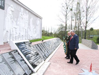 Мостовчане присоединились  к патриотической акции «Беларусь помнит. Помним каждого»