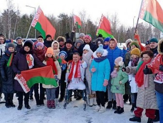 Участники автопробега 'За Беларусь' поехали на хоккей