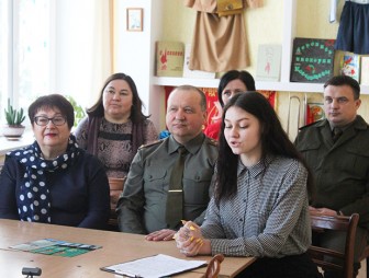 В Мостовском районном центре творчества детей и молодёжи прошла диалоговая площадка по  вопросам службы в армии