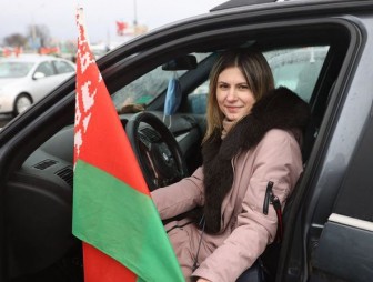 ФОТОФАКТ: Автопробег 'За единую Беларусь!' стартовал в Минске