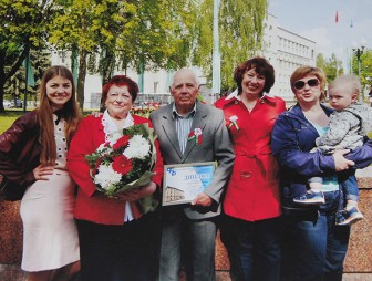 В Мостах поздравили с 85-летием  ветерана педагогического труда Михаила Касьяновича