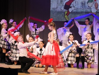Наполним музыкой сердца. Учащиеся и педагоги Мостовской ДШИ провели традиционный рождественский концерт