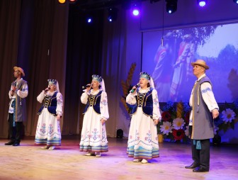 Мостовчане праздновали День единения народов Беларуси и России