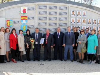 С какой целью делегация Мостовского района посетила Гродненскую областную филармонию?