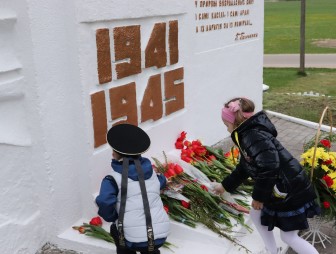 «Никто не забыт, ничто не забыто», под таким девизом 6 мая в Мостовском районе прошёл районный автопробег, посвящённый 77-ой годовщине Победы советского народа в Великой Отечественной войне