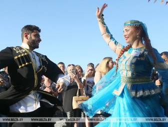 Лукашенко: фестиваль национальных культур отражает открытую и миролюбивую политику Беларуси