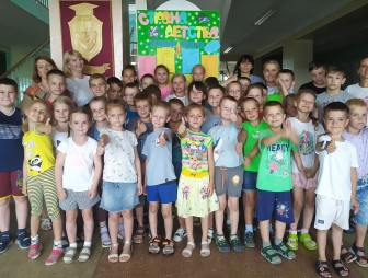 Учащиеся Правомостовской средней школы пели песни о Беларуси и состязались в ловкости